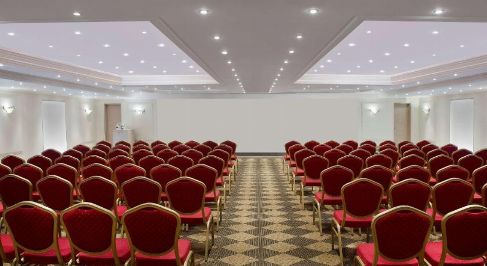 Radisson Blu Martinez Hotel Beirut Image 6